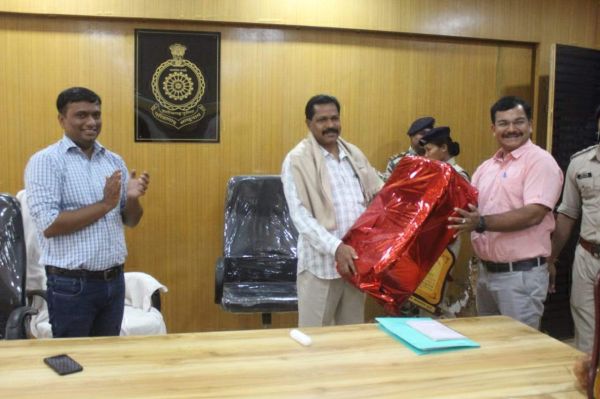 सेवानिवृत्त पुलिस अफसरों को दी विदाई
