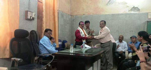 सेवानिवृत्ति पर दी विदाई