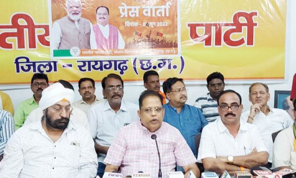 सेवा सुशासन व गरीब कल्याण को समर्पित है केंद्र की मोदी सरकार-अमर