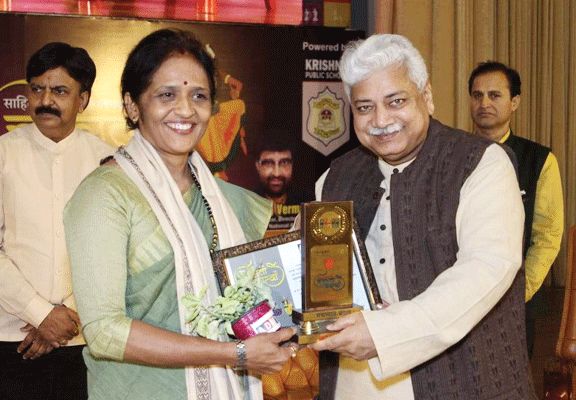  कोंडागांव की मधु को छत्तीसगढ़ का गौरव सम्मान