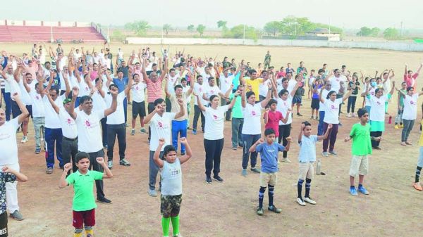 गुड मार्निंग बलौदाबाजार में किया योग और व्यायाम