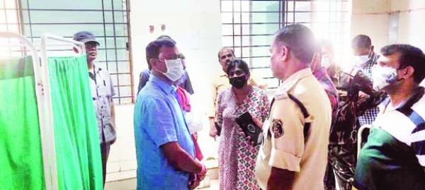 कारोबारी ने सभी को मारने के बाद फांसी लगाने की सोची, मगर जहर खाकर की खुदकुशी 