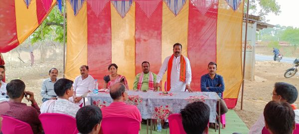 मोदी के कुशल नेतृत्व में देश आगे बढ़ रहा है -प्रकाश