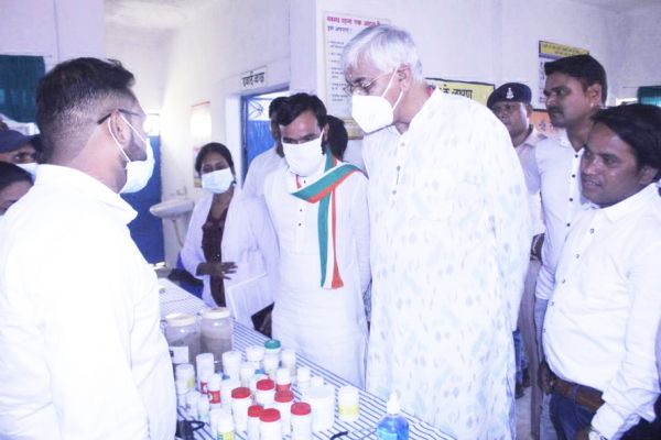 स्वास्थ्य मंत्री ने सुपेबेड़ा में प्राथमिक स्वास्थ्य केन्द्र का किया भूमिपूजन