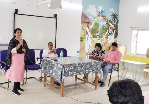 शालेय खेल कैलेंडर के लिए व्यायाम शिक्षकों की बैठक आयोजित