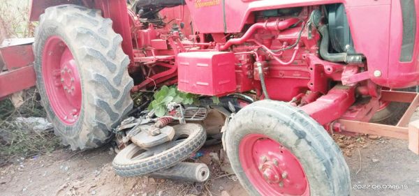 ट्रैक्टर-बाईक भिड़ंत, 1 मौत, 1 जख्मी