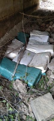 थाने से 8 किमी दूर पुल के नीचे मिला साढ़े 24 लाख का गाँजा