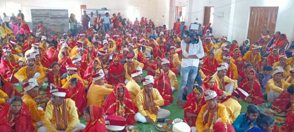 64 जोड़े परिणय सूत्र में बंधे