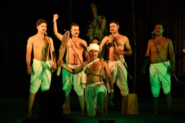 ‘अबुआ दिशुम अबुआ राज बिरसा मुण्डा’ का मंचन