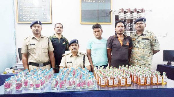 192 पौवा के साथ दो पकड़ाए