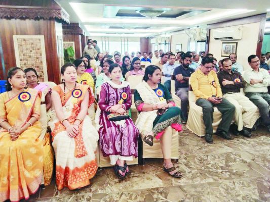 डाक कर्मियों के अधिवेशन में निजीकरण का विरोध