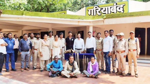 भालू के अंग एवं चीतल के खाल-सींग बरामद, 3 गिरफ्तार