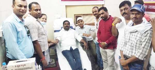 विश्व रक्तदाता दिवस पर प्रेस काउंसिल ऑफ काउंसिल के सदस्यों ने किया रक्तदान