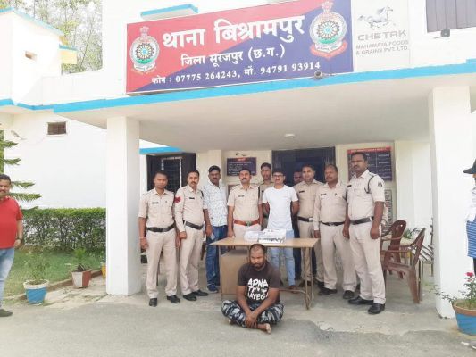 भारी मात्रा में नशीली इंजेक्शन व टेबलेट के साथ एक गिरफ्तार