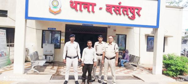 छेड़छाड़ का आरोपी पकड़ाया