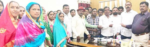 पंचों ने सरपंच के खिलाफ लाया अविश्वास प्रस्ताव