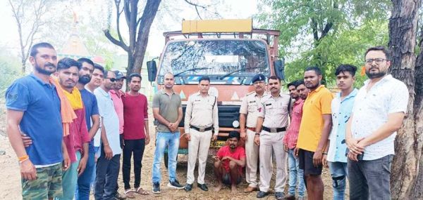 पशु तस्करों से 29 पशुओं को छुड़ाया, 1 पकड़ाया, 2 भागे