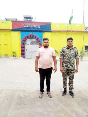 लोन दिलाने के नाम पर ठगी बलरामपुर से आरोपी गिरफ्तार