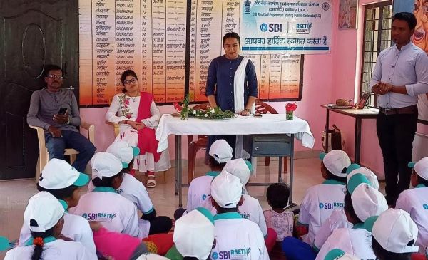 एसबीआई, आरसेटी द्वारा कस्टम ज्वेलरी प्रशिक्षण का शुभारंभ