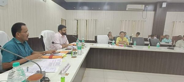 पेयजल संबंधी समस्याओं के त्वरित निराकरण पर जोर