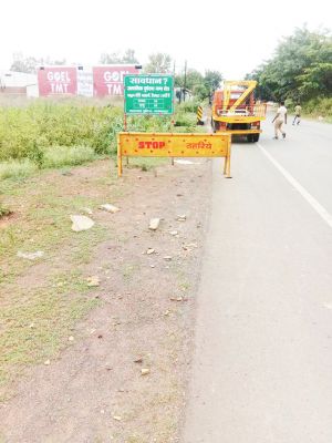 6 ब्लैक स्पॉट में यातायात पुलिस ने लगाया साइन बोर्ड, किया लोगों को जागरुक