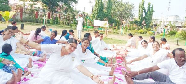 ब्रह्माकुमारीज नगरी ने अंतरराष्ट्रीय योग दिवस मनाया