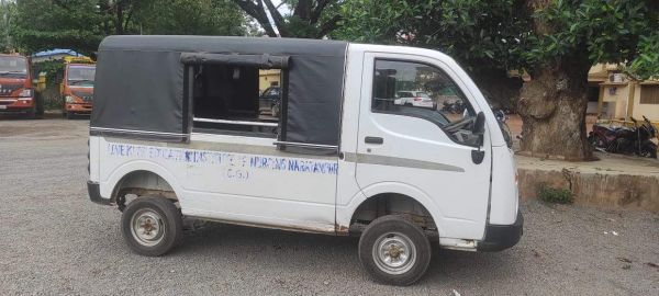 नर्सिंग कॉलेज की छात्राओं को ले जाने वाला ड्राइवर निकला नशेड़ी