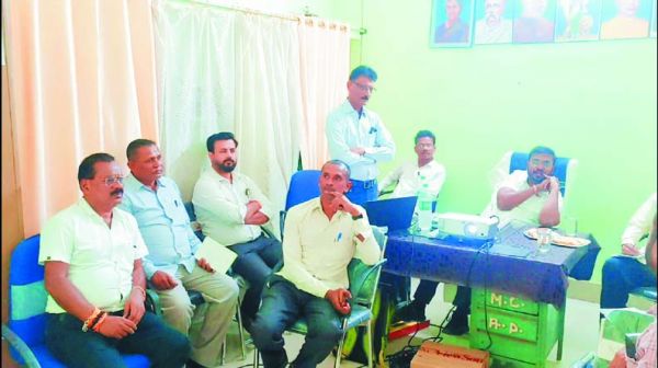 हाईटेक मंडी तैयार करने बैठक में बनी रूपरेखा