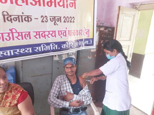 वैक्सीनेशन अभियान, 302 को लगवाया टीका