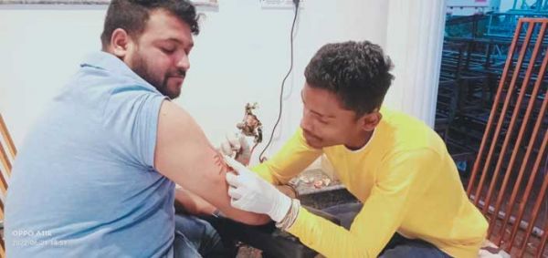 बस्तर के युवा सीख रहे आधुनिक तरीके से पारंपरिक गोदना कला