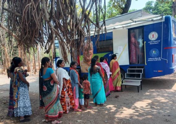 मुख्यमंत्री शहरी स्लम स्वास्थ्य योजना: घर-घर तक पहुंच रही जांच, उपचार और दवाइयां