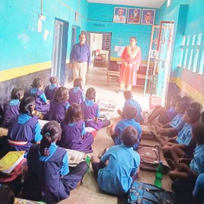 डीईओ ने किया स्कूल व प्रशिक्षण केन्द्र का निरीक्षण
