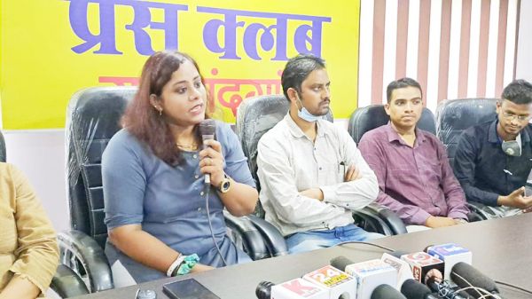 डॉक्टर्स-डे पर नि:शुल्क फिजियोथेरेपी चिकित्सा व परामर्र्श शिविर