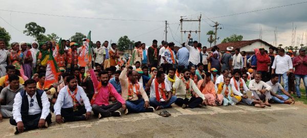 भ्रष्टाचार पर बिफरी भाजपा, एनएच किया जाम
