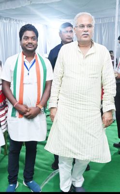 मुख्यमंत्री से मिले जशपुर ब्लॉक कांग्रेस अध्यक्ष भगत,चुनाव  तैयारियों से कराया अवगत