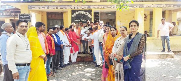 उप तहसील फिंगेश्वर को पूर्ण तहसील बनाने भाजपा ने ज्ञापन सौंपा