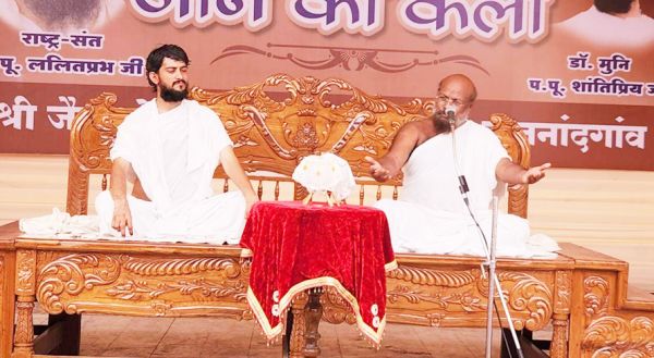 जिस घर में प्रेम है, वहां धन और यश की होती है बारिश - ललितप्रभ सागर
