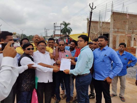 डीए व गृहभाड़ा भत्ता की मांग को लेकर फेडरेशन ने सीएम के नाम सौंपा ज्ञापन