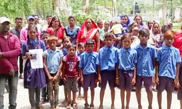 प्रधान पाठक करता है स्कूली बच्चों से अश्लील हरकत, कार्रवाई नहीं
