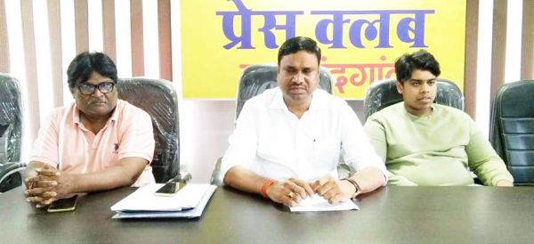 खुद को पत्नी पीडि़त बताया पूर्व विधायक रामजी ने