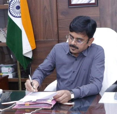 बेमेतरा के नए कलेक्टर जितेन्द्र  ने कार्यभार संभाला