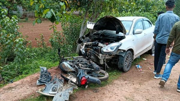 कार-बाइक भिड़ंत, घायल की रांची ले जाते मौत, ट्रामा सेंटर की उठी मांग