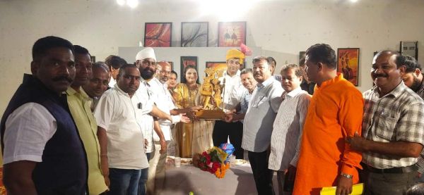 निगम के जनप्रतिनिधियों व अफसर-कर्मियों ने बस्तर कलेक्टर को दी विदाई