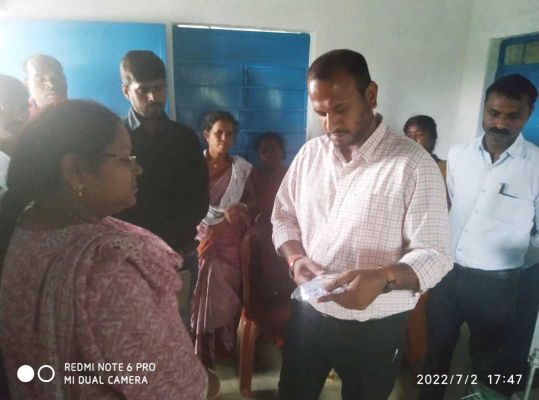 कलेक्टर ने तामेश्वरनगर गौठान का किया औचक निरीक्षण