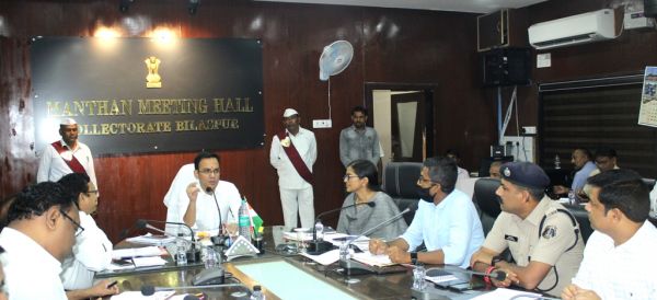 टीम भावना से काम करते हुए गरीबों, किसानों की समस्याओं का तत्काल निराकरण करें- सौरभ कुमार