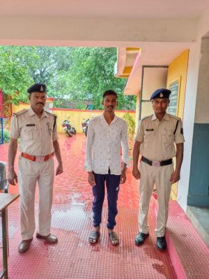 नाबालिग को शादी का झांसा देकर रेप, गिरफ्तार