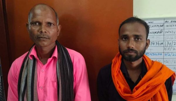 बाइक सवार बाप-बेटी से मारपीट, दो आरोपी गिरफ्तार