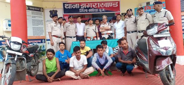 अंतरराज्यीय नकाबपोश लुटेरे गिरफ्त में, लूटी संपत्ति खरीदने वाले भी पकड़ाए