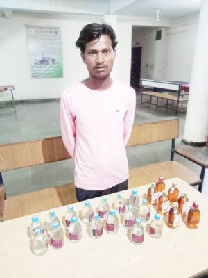 शराब बिक्री करने वाले दो आरोपी पकड़ाए
