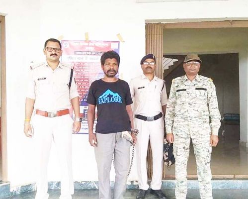 स्कूल में चोरी, आरोपी गिरफ्तार